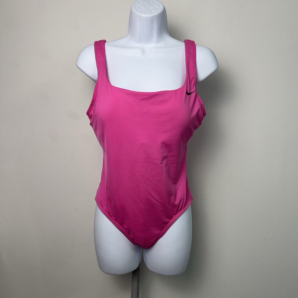Nike Women's Essential U-Back Pink One-Piece Swimsuit - L